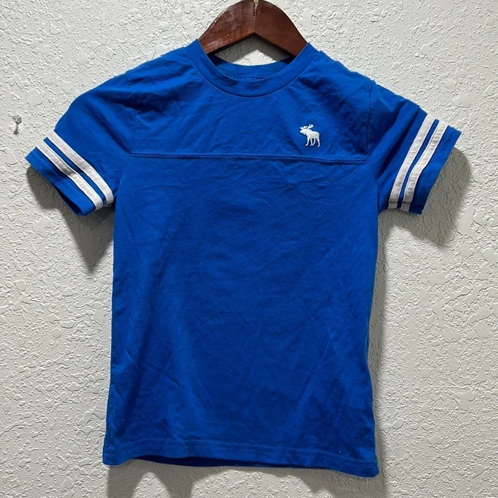 Abercrombie kids & Gymboree boys se t size 7 GUC blue and striped shorts
